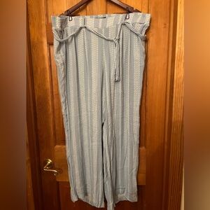 Torrid Blue Floral Pants Size 2